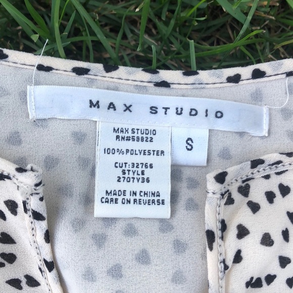 Max Studio tan and black heart 🖤 top - Picture 2 of 5